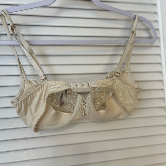 Victorias Secret lace bra - Picture 4 of 4